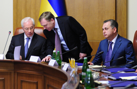 Нові люди на руїнах