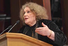 Ліна Костенко: Я справді надумала повернутися в літературу, в культуру, бо важкий час — це завжди мій час