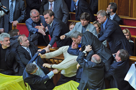 Ми його зліпили з того, що було