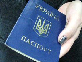 Паспорт буде після виборів?