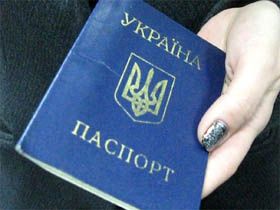 Паспорт буде після виборів?