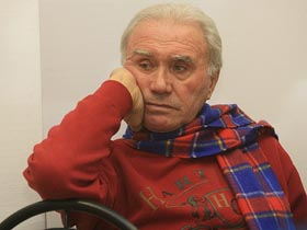 «І стиха хлипає сум»