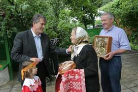 «Хай Господь допомагає...»