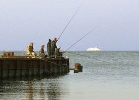 Ловись, рибко, лише кордон не перетинай
