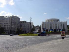 Сто тисяч, яких не було