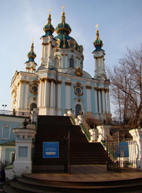 Усе — улюбленцям Януковича