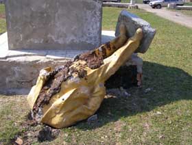 Ленін без голови