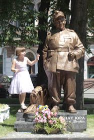 На сторожі театру — легендарний «Швейк»