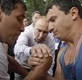 Дві голови, два колеса, а посередині...
