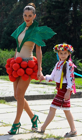 Ти скажи, скажи, «Калино», де взялася ти така?..