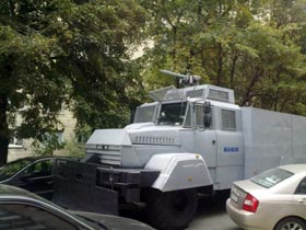 Поступись водомету!