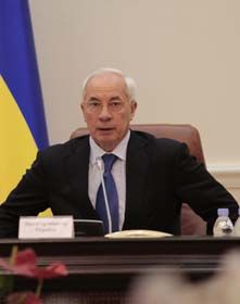 Баланс тріщав, та Прем’єр не зважав