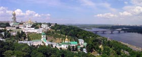 На, сховай під рясою