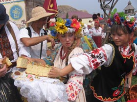 Із Гоголем на чолі