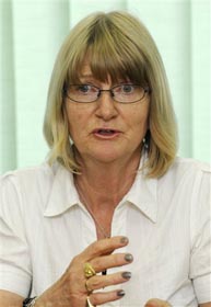 Україна котиться в канаву, а Європа — беззуба