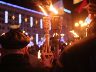 300 «свічок» на 104 роки