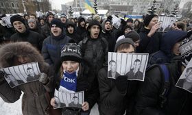 Справа Павличенків: мітинги і перенесений суд