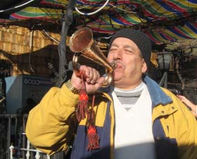Як залюбити в Україну... севастопольців