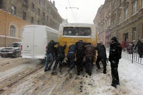 По коліна в заметах