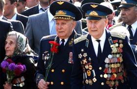По головній вулиці з оркестром
