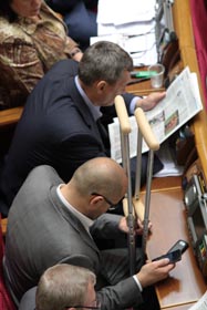 Нове нагнітання децибельного фону