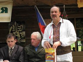 Ведмiдь, затиснутий добою
