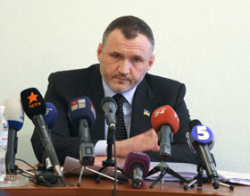 Хмари над Ренатом