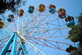Невеселі каруселі