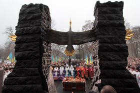 Вечiр. Мiсто. Свічки