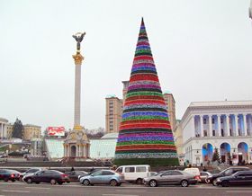 «На тобі, небоже, що мені не гоже»