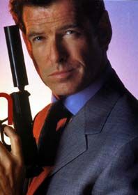 «Суперагент 007» служить Америці