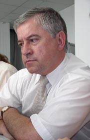 Ще один екс-Прем'єр між лідерів