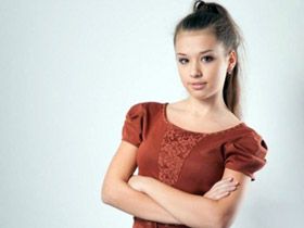 Годинник, дві «мобілки» і сережки...