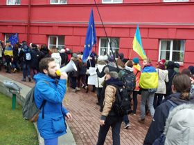 Ходите на Майдан — сидіть голодні?