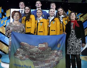 Дощ замість снігу, Кабаєва і «здвоєні» унітази