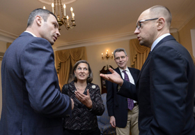 Нецензурно про ЄС