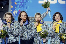 Джима, Підгрушна, сестри Семеренко — «золота» команда українських біатлоністок.
