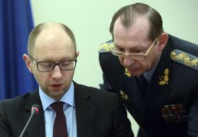 «Заходе, від дефолту порятуй!»