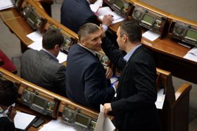 Кому — війна, а кому...
