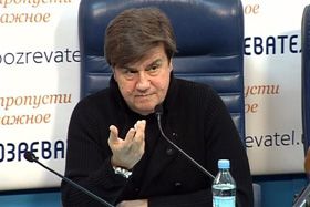 Вадим Карасьов: Якщо Порошенко буде сильним Президентом, він відпрацює два терміни