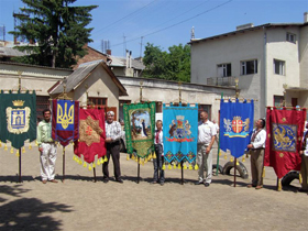 Як бджоли об’єднують Україну