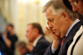 Симоненко у пошуках стрижня