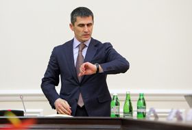 Один VS сто двадцять один