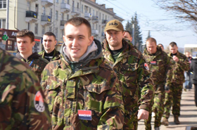 Стрункіше, «Правий сектор»!