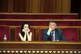 Як кредити вибори побороли