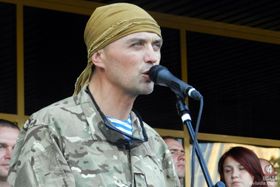 «Владі вигідно, щоб патріоти на передовій сиділи»