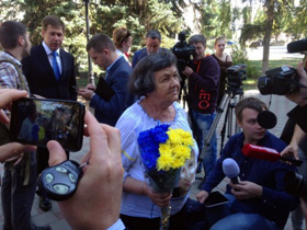 Допомагають брехати
