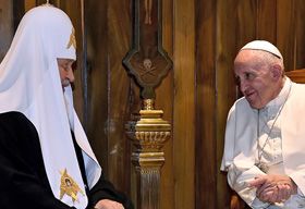 Діалог акваріумної рибки і річної піраньї