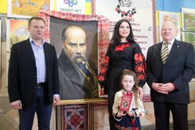 Віталій Скоцик, Влада Литовченко, Микола Жулинський на відкритому уроці.