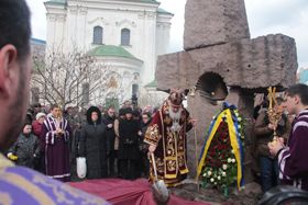 Вчора у Києві, в українській автокефальній церкві Миколи Набережного, було поховано українського журналіста Георгія Гонгадзе.